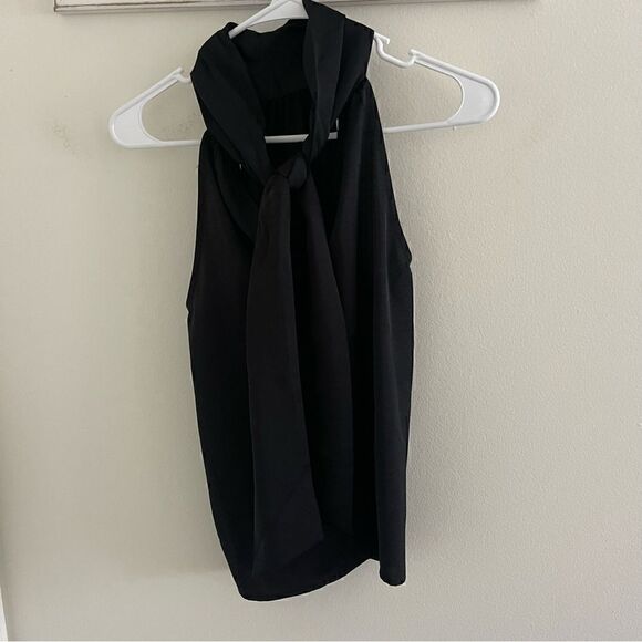 A new day tie halter top - Picture 3 of 4